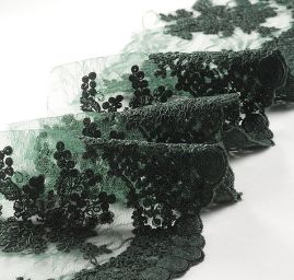 Krajka lem bordura s květinovou výšivkou