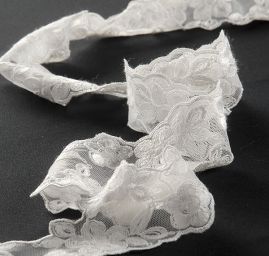 Krajková lemovací porta květy slonová kost