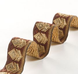 Stuha žakárová geometrický vzor hnědá