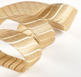 Stuha žakárová se vzorem vlnek zlatá