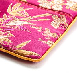 Elegantná brokátová taštička kvety fuchsiová