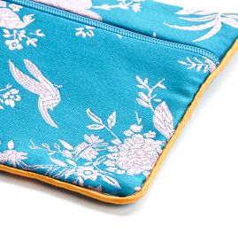 Elegantná brokátová taštička kvety tyrkysová