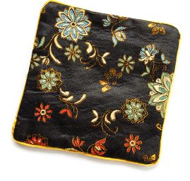 Elegantná brokátová taštička kvetmi čierna