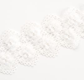 Krajka hrubá vzor růže s perličkouv v bílé