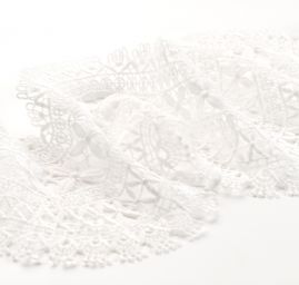 Krajka hrubá lem oboustranná květinový vzor v bílé