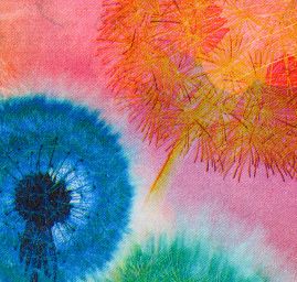 Saténová šála se vzorem chmíří pampelišky