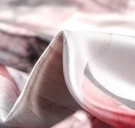 Saténová šála s květinovým vzorem ve starorůžové  