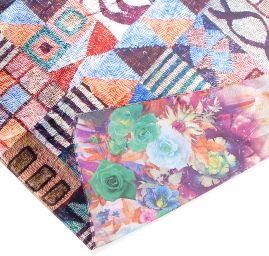 Saténová šála se vzorem mozaiky