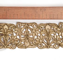 Krajková kovová stuha zlatobéžová ornament