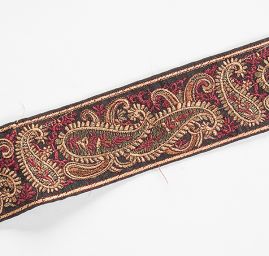 Vyšívaná stuha šantung paisley vzor černá