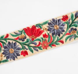 Vyšívaná stuha šantung květy širší červené 