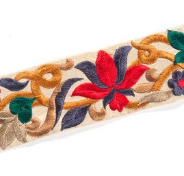 Vyšívaná stuha šantung užší květy červenomodré