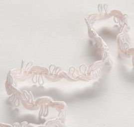 Odevné prámik smetanovorůžový