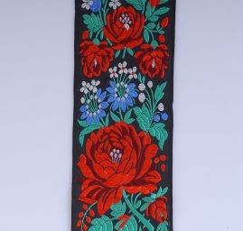 Folklorní stuha černá s květinový vzor