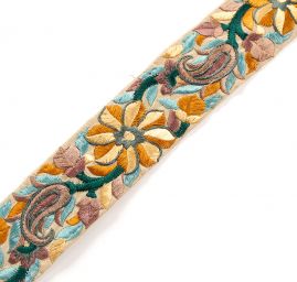 Vyšívaná stuha šantung velký květ mint okrová