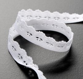 Krajková guma pruženka bílá jemný vlnky