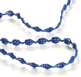 Oděvní prýmek kapka modré barvy