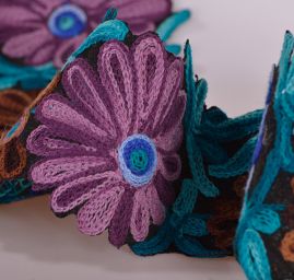 Porta retiazková výšivka kvety