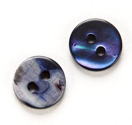 Knoflík perleťový dvoudírkový modrofialový malý