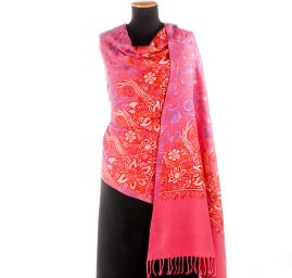 Šála pléd růžová s květinovou modrou výšivkou