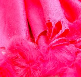 Šál zmes kašmír / hodváb s brmbolcami fuchsiová