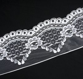 Krajka široká květinový geometrický vzor 