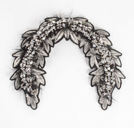 Krajková aplikace středová černo-stříbrná