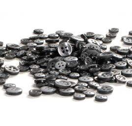 Knoflík plastový kulatý čtyřdírkový 14" antracit lesklý ck