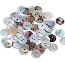 Knoflík perleťový dvoudírkový přírodní béžový