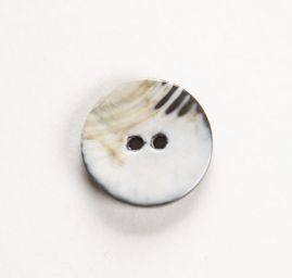 Knoflík perleťový dvoudírkový šedozelený 30"