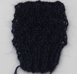 Vlněná příze Marlen alpaka/angora tm. modrá