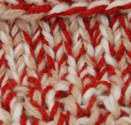 Vlněná pletací příze Marlen červenobéžový melír