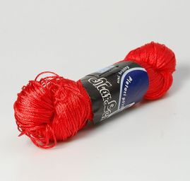 Viskozová lesklá pletací příze MarLen pastel červená