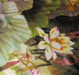 Hedvábný satén "lotosový květ s vážkou"