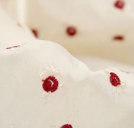 Vyšívaná taftová metráž motív drobné ružičky