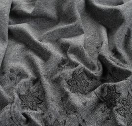 Tvídová látka s výšivkou šedočerná