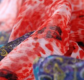 Šifon plisé vínový