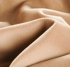 Flauš směs béžové barvy