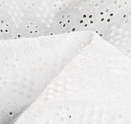 Madeira krajka motiv geometrický a květin slon. kost