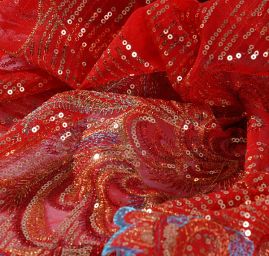 Bordurová krajka červená