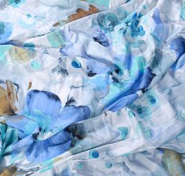 Jemný viskozový úplet květinový motiv modrá