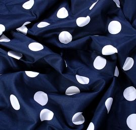 Pružná bavlnená látky vzor bodkami biela / tm.modrá