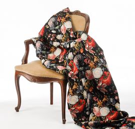 Dekorační látka květy menší na černém podkladě