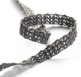 Odevné prámik šedý