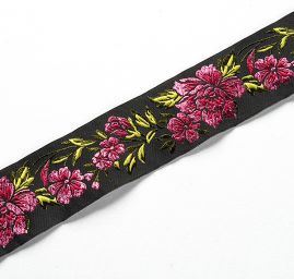 Stuha vyšívaná kvety čierna / ružová široká