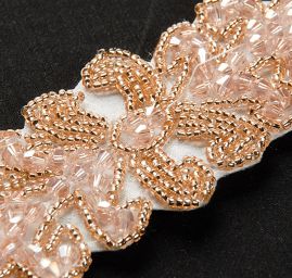 Korálková aplikace květinový motiv růžová/zlatá