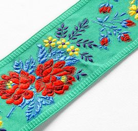 Folklorní stuha zelená s květinovým vzorem 5cm