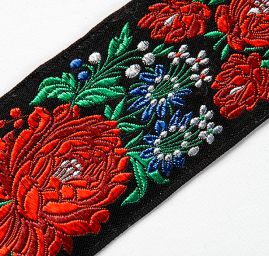 Folklorní stuha černá s květinovým vzorem