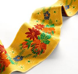 Folklórní stuha žlutá s květinovým vzorem