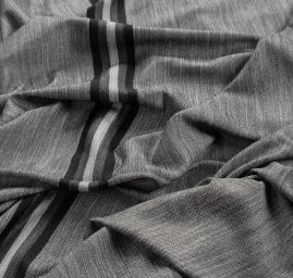 Úplet vlněný šedočerný melír s pruhy